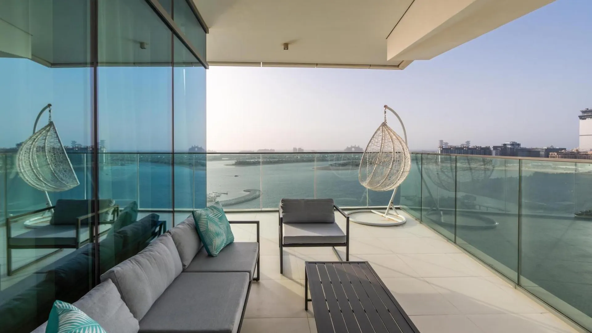 Apartment Beach Vista 1 - Beachfront Stunning - Full Sea Views Dubai